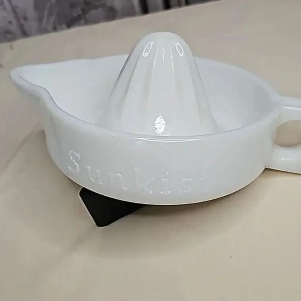 Vintage McKee SUNKIST Citrus Advertising White Milk Glass Orange Reamer / Juicer
